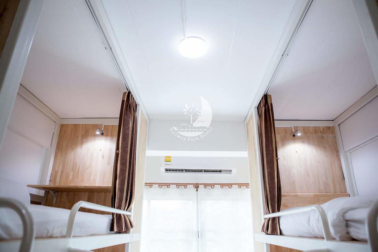 צ'יאנג מאי Railway Park Hostel מראה חיצוני תמונה